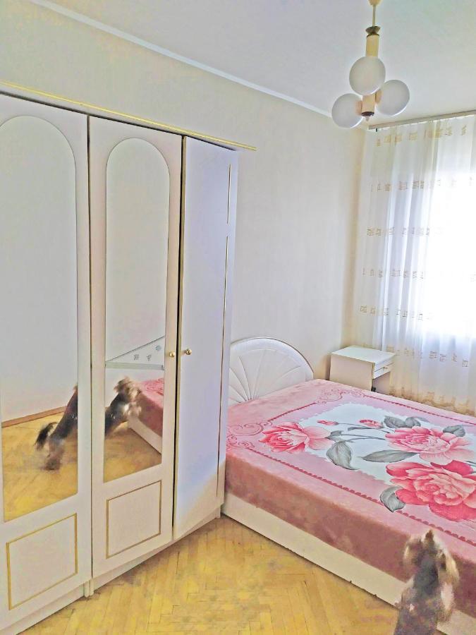Malishko Lejlighed Kyiv Eksteriør billede